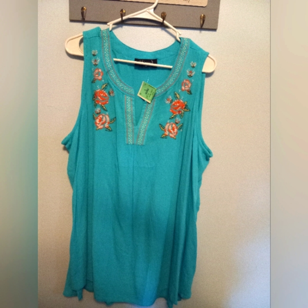 1x Turquoise tunic
